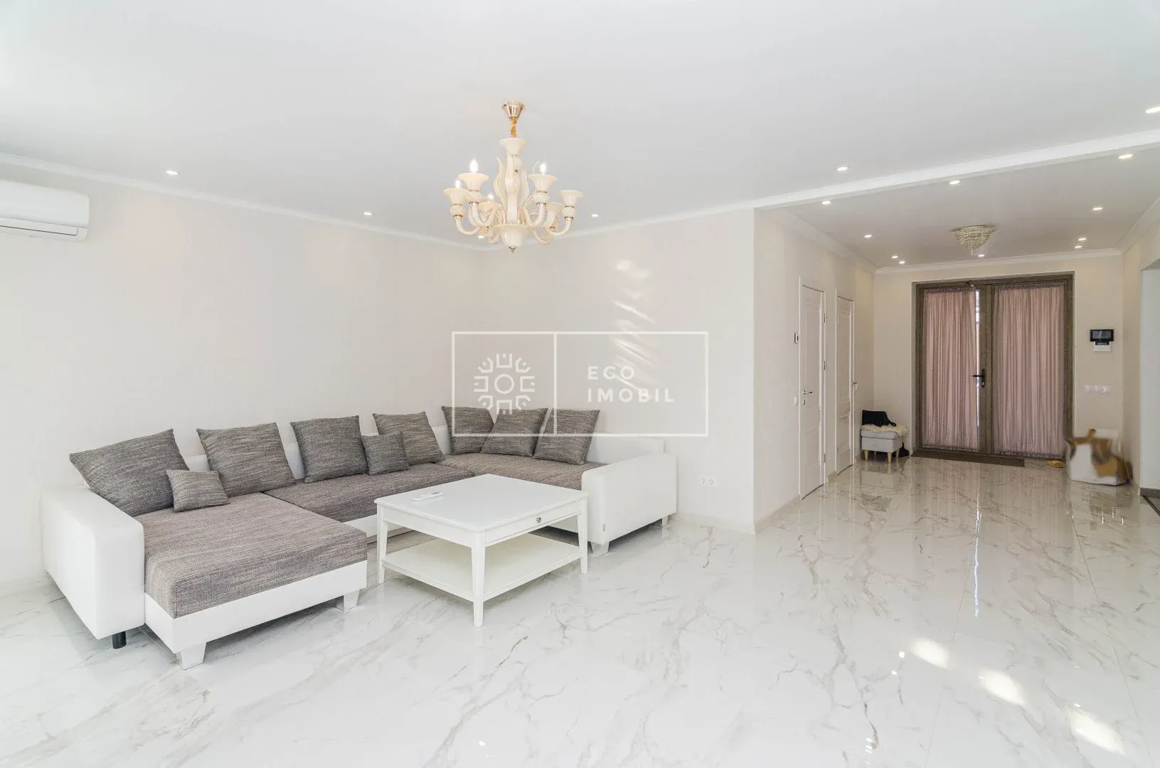 3-этажный дом, 3 комнаты, 270 м² — Изображение 3