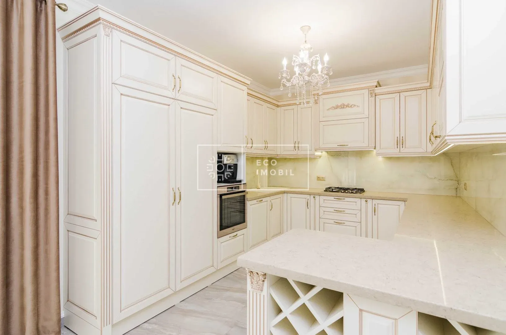 2-этажный дом, 3 комнаты, 240 м² — Изображение 2