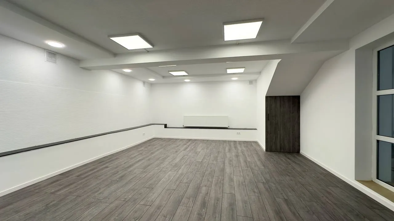 5-camere birou, 360 m² — Imagine 1