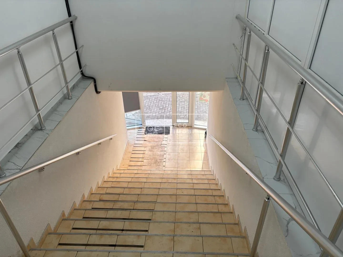 1-camere birou, 110 m² — Imagine 2