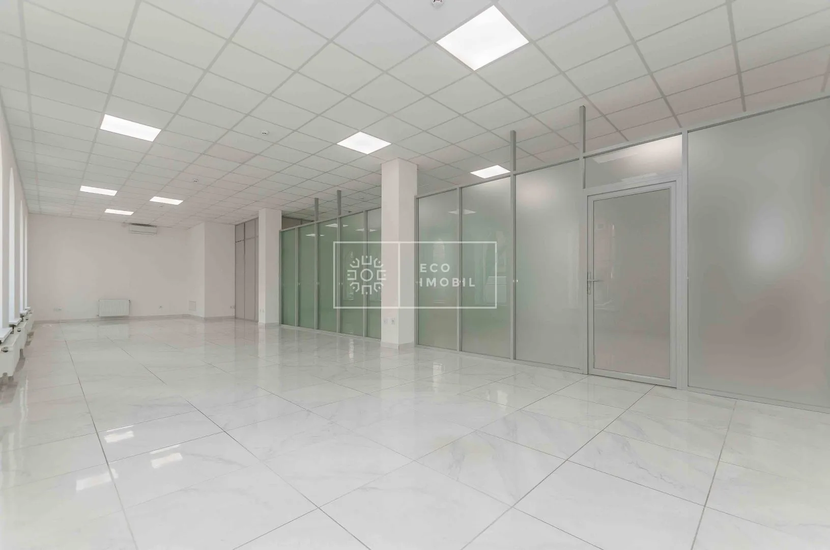 1-bedroom office, 575 m² — Image 1
