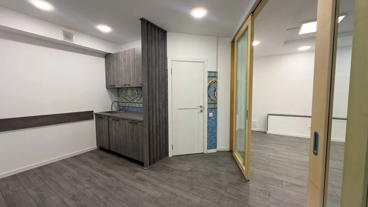 5-camere birou, 360 m² — Imagine 2