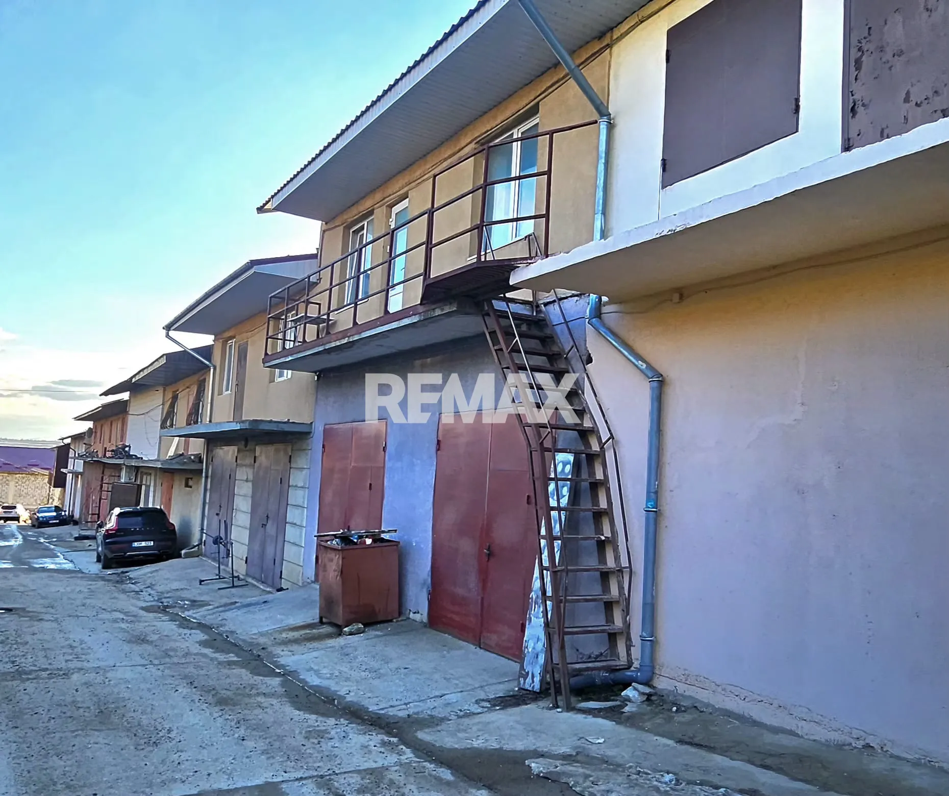 1-bedroom office, 240 m² — Image 4