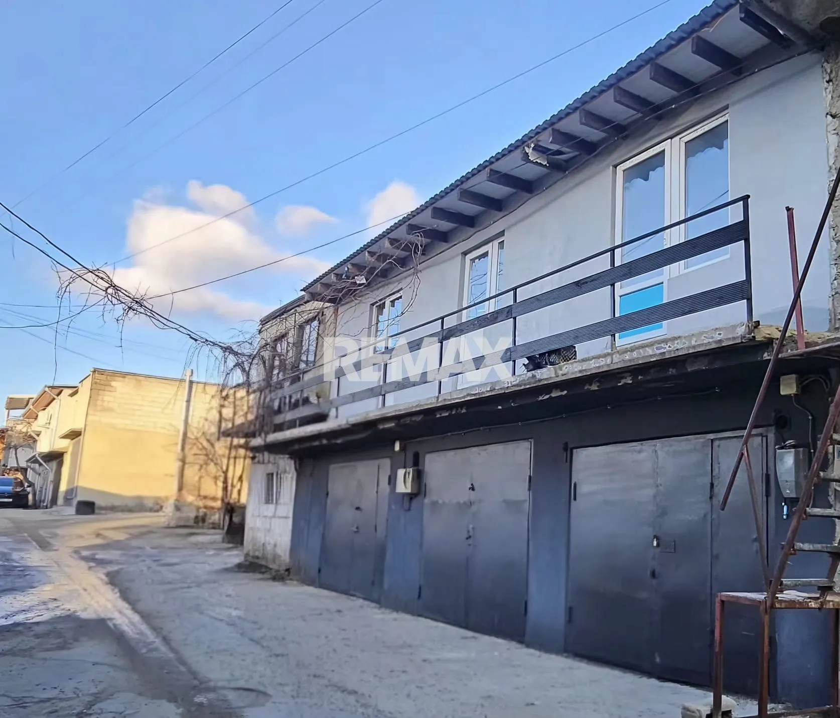 1-bedroom office, 170 m² — Image 1