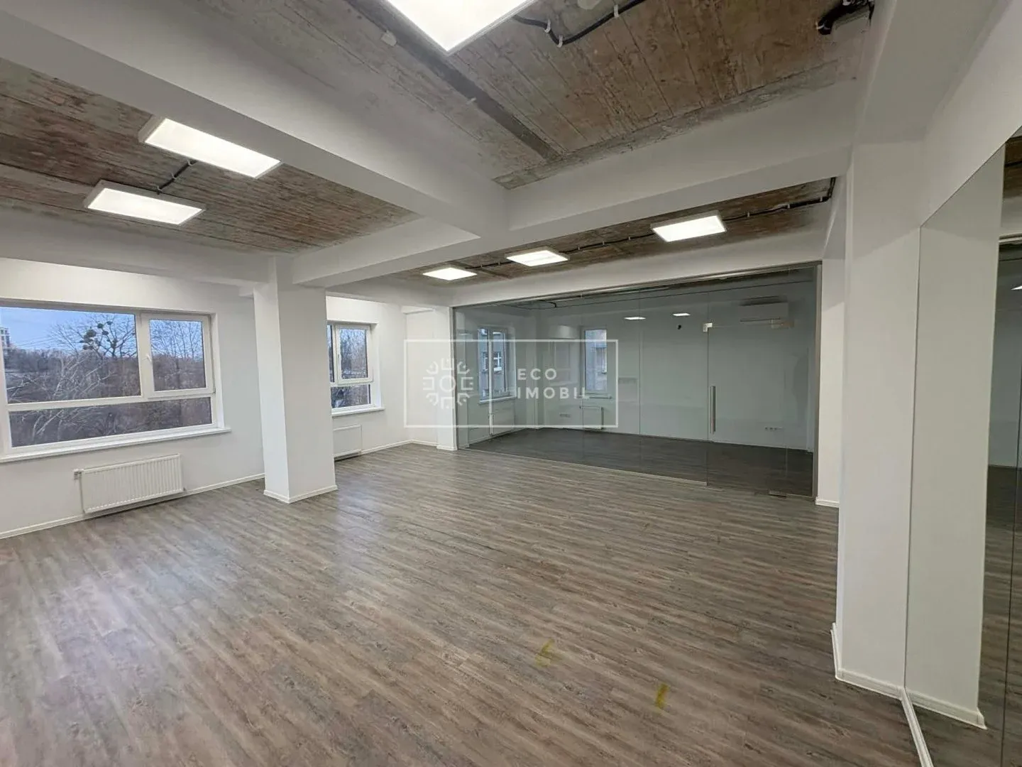 3-bedroom office, 180 m² — Image 1