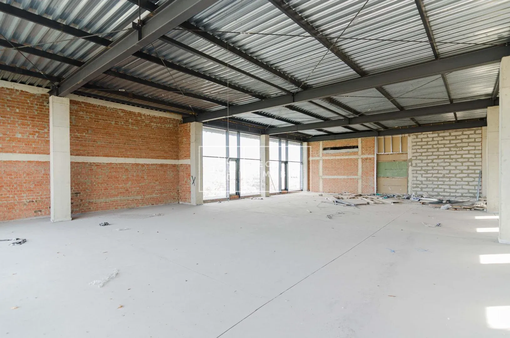 1-camere birou, 380 m² — Imagine 1