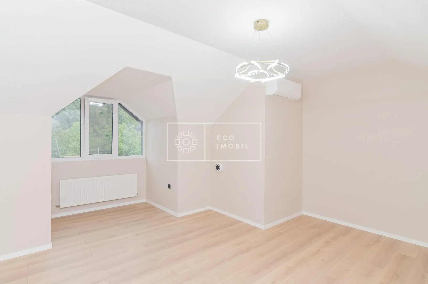 3-этажный дом, 4 комнаты, 340 м² — Изображение 4