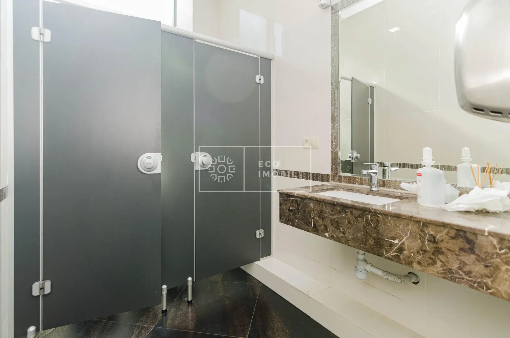 1-bedroom office, 600 m² — Image 4