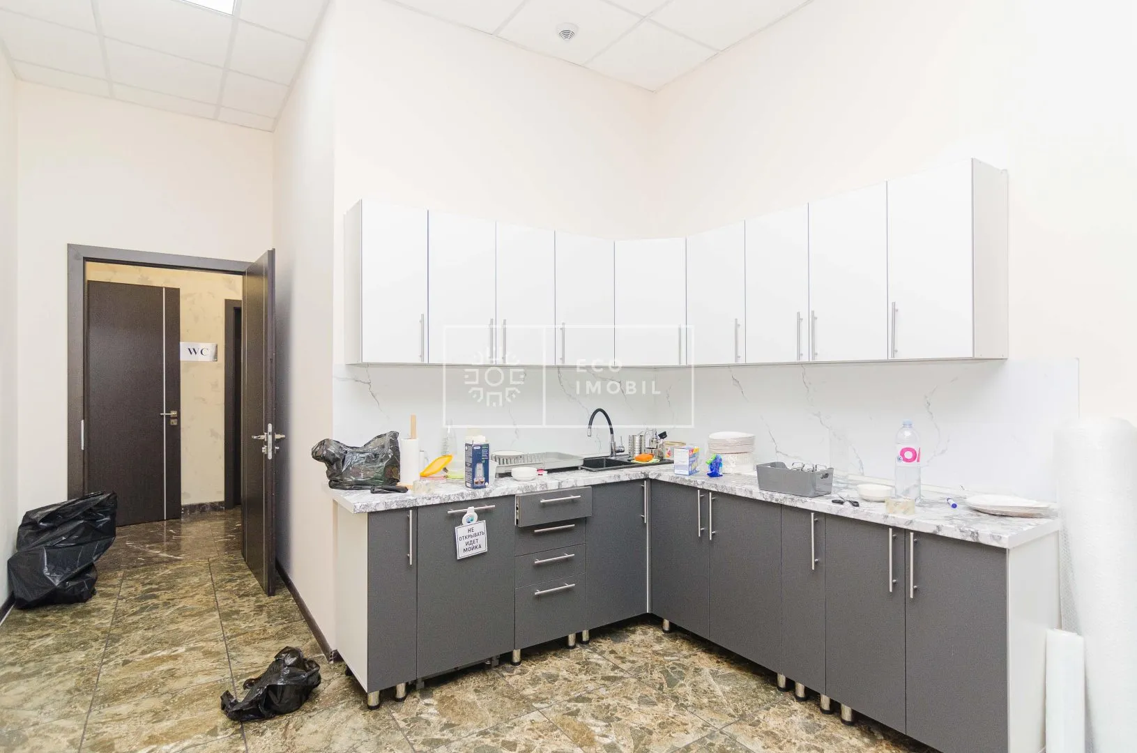 1-bedroom office, 600 m² — Image 2