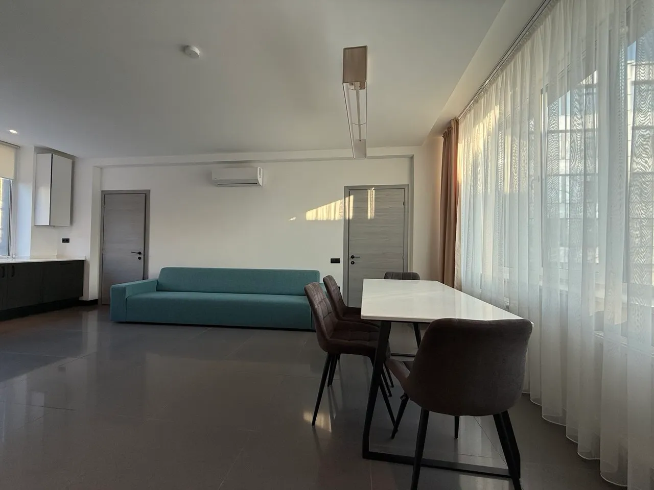 2-camere apartament, 90 m² — Imagine 1