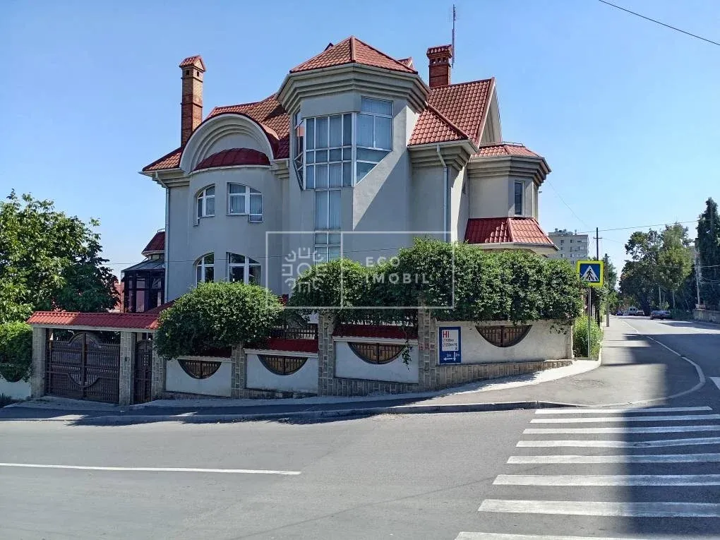 Birou, 650 m² — Imagine 1