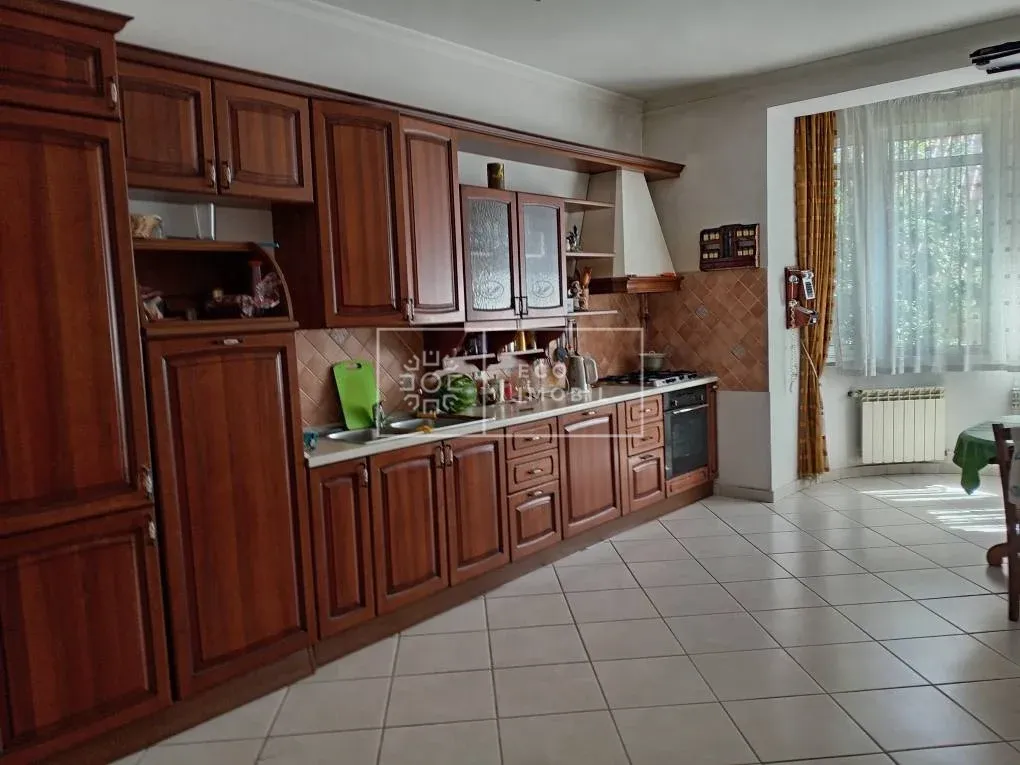 1-bedroom office, 650 m² — Image 2