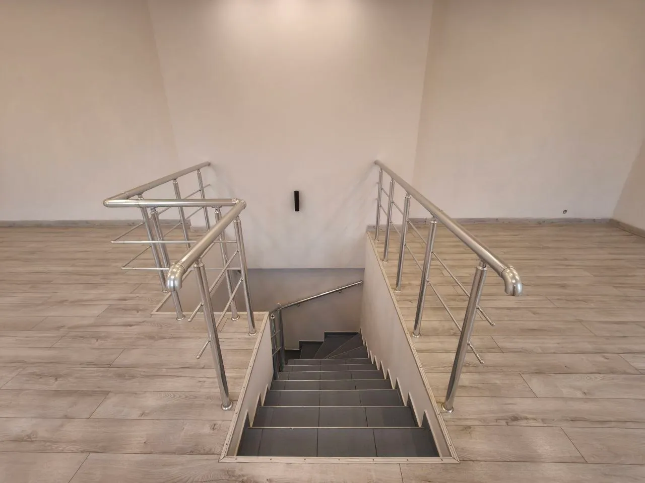 1-camere birou, 60 m² — Imagine 3