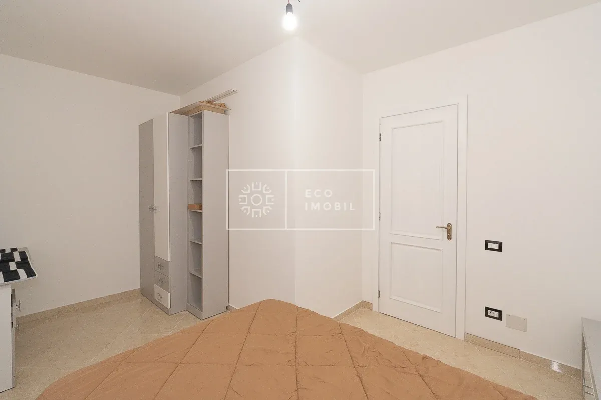 3-этажный дом, 5 комнат, 218 м² — Изображение 4