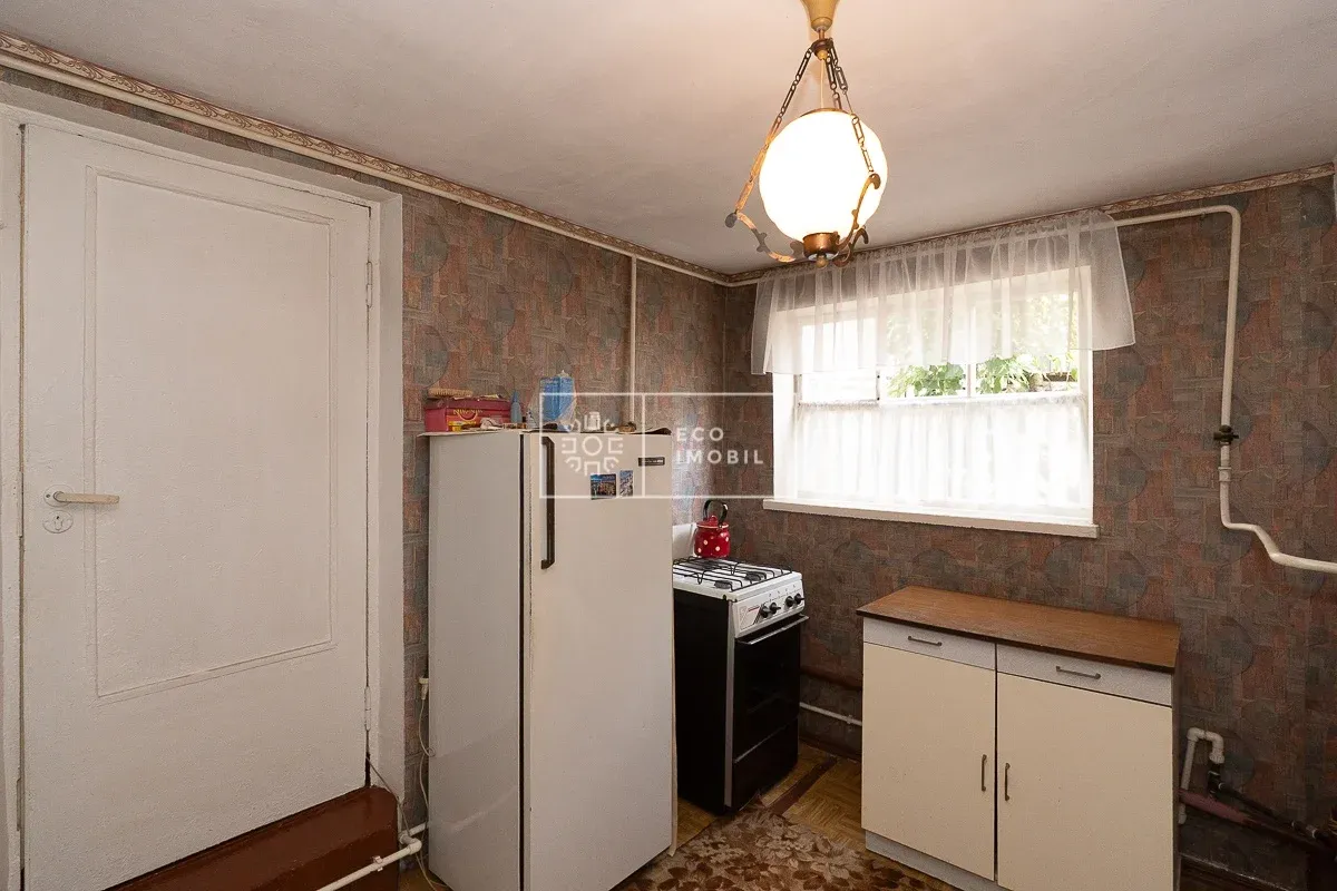 1-etaje casă, 3 camere, 100 m² — Imagine 2