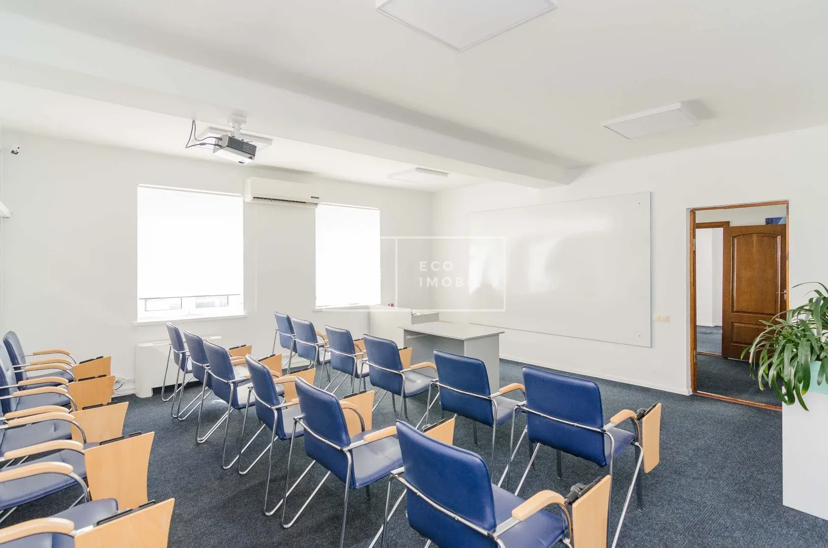 1-camere birou, 150 m² — Imagine 1
