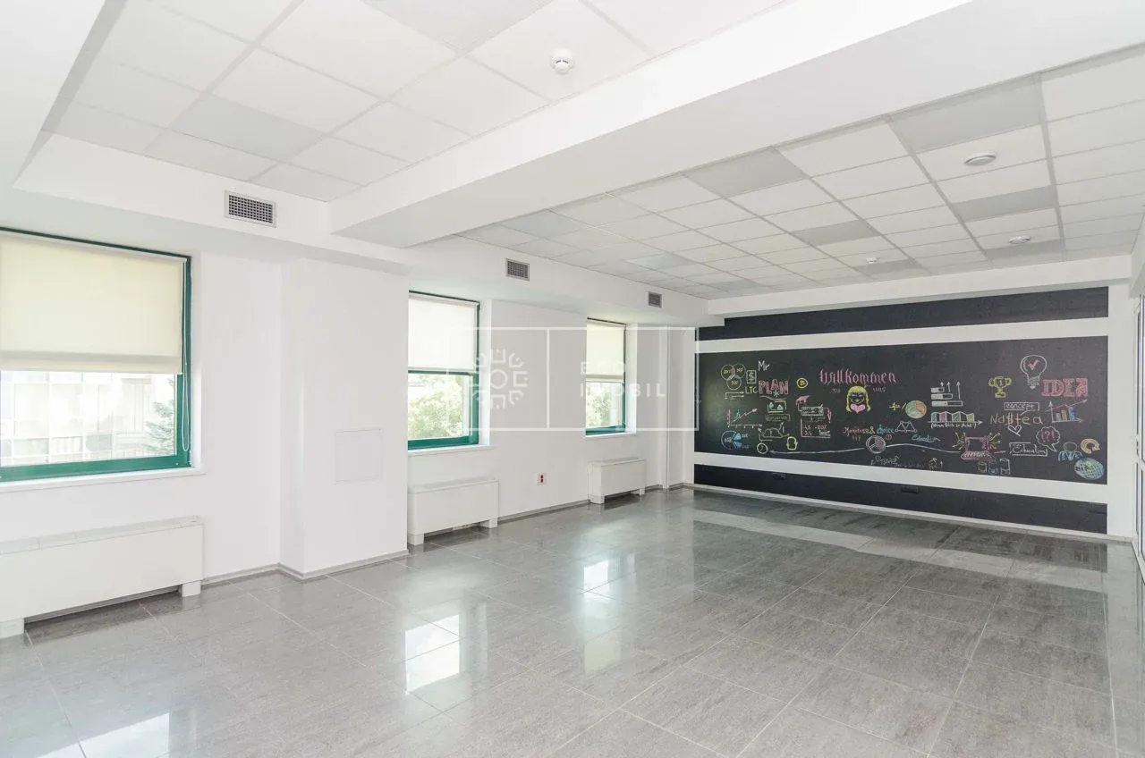 5-camere birou, 200 m² — Imagine 3