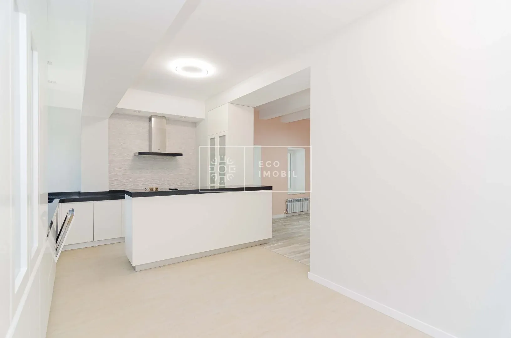 1-bedroom office, 220 m² — Image 2