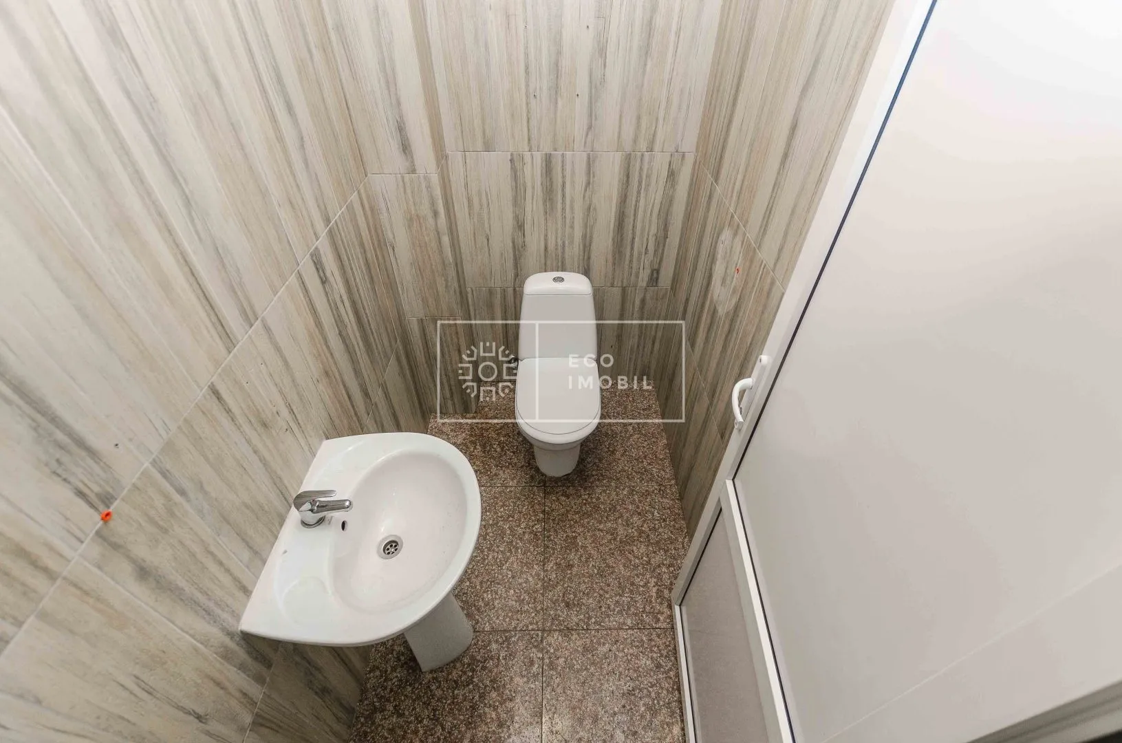 1-bedroom office, 200 m² — Image 2