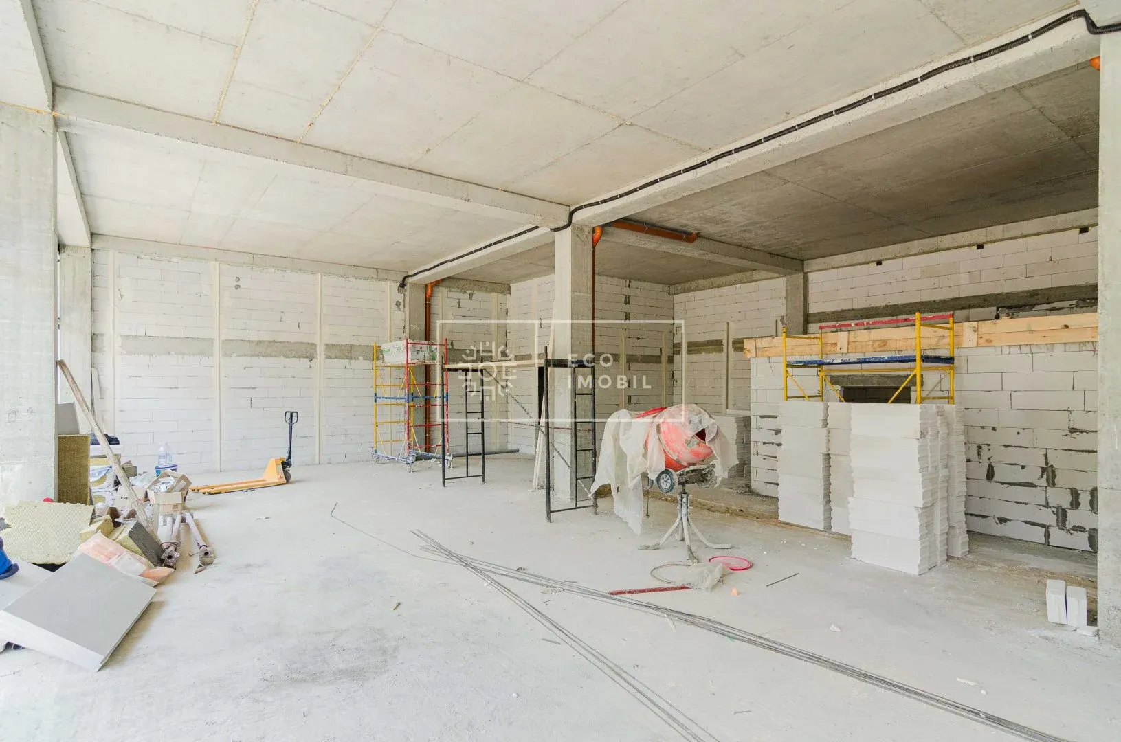 1-camere birou, 216 m² — Imagine 1