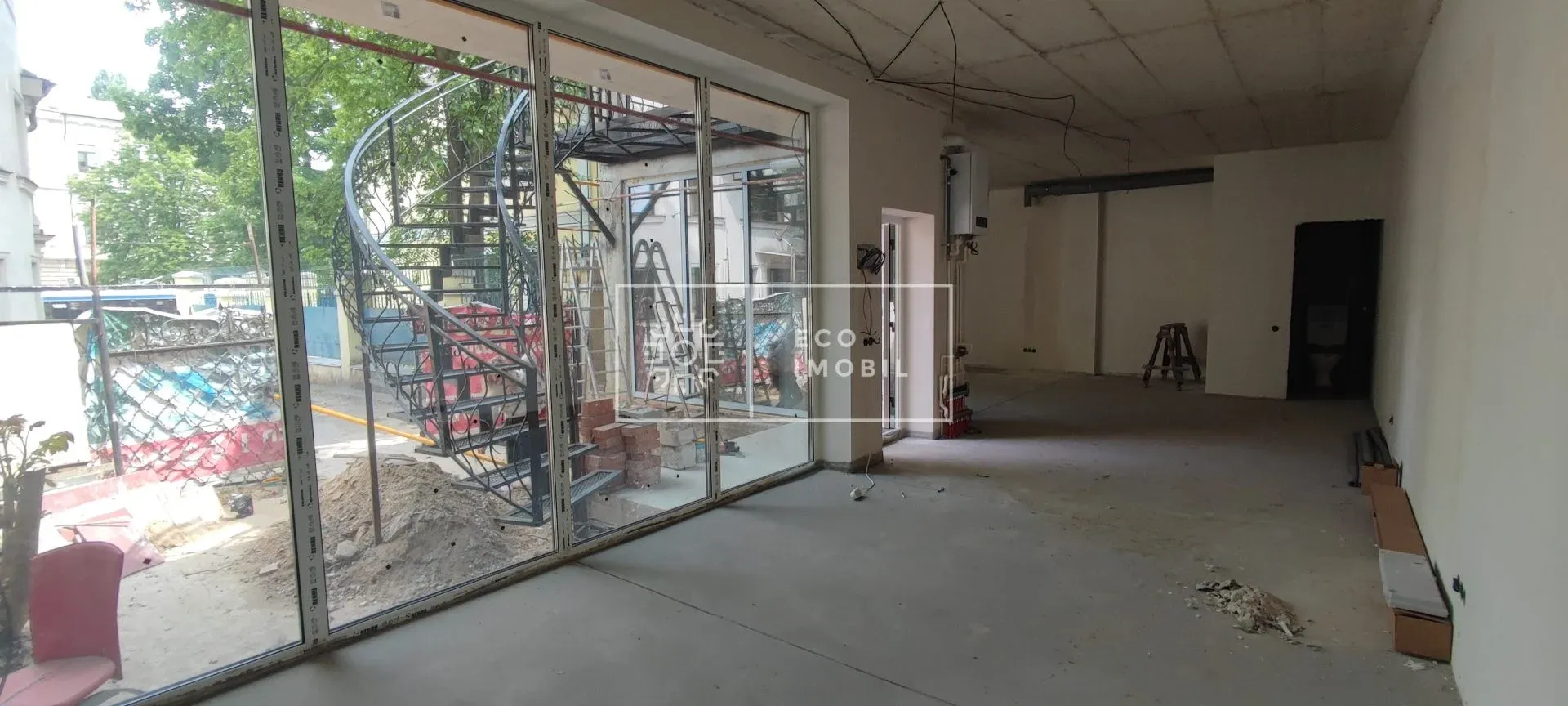 1-camere birou, 122 m² — Imagine 1