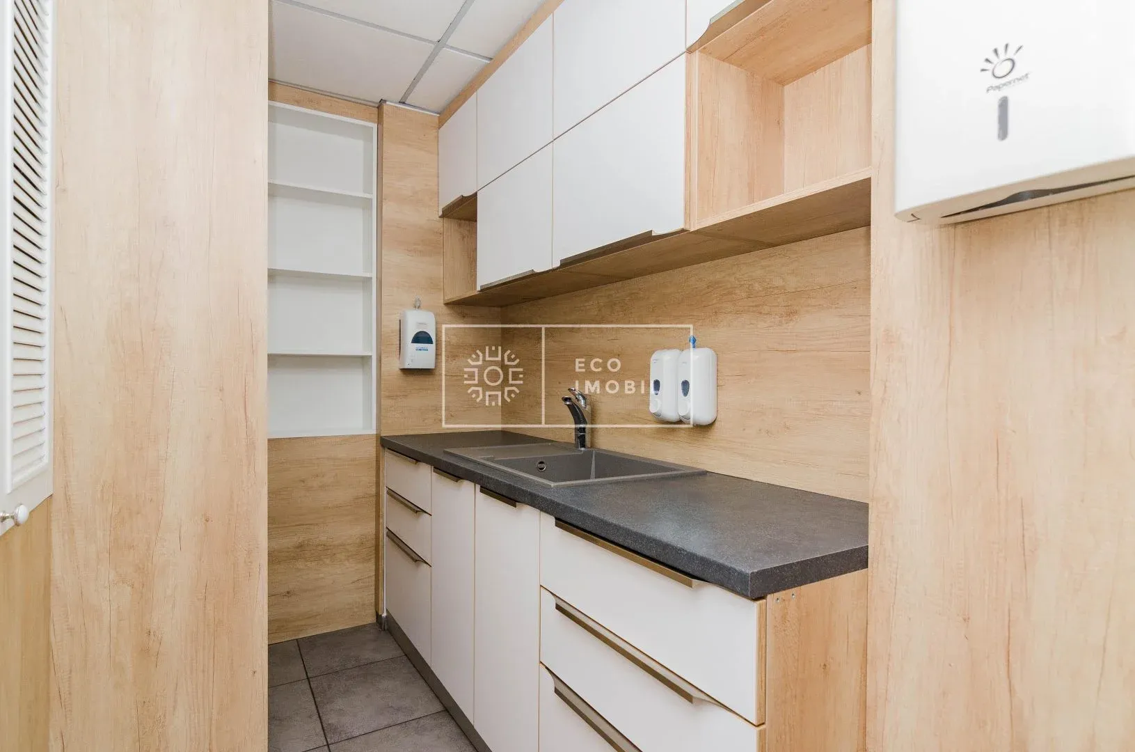 5-bedroom office, 250 m² — Image 2