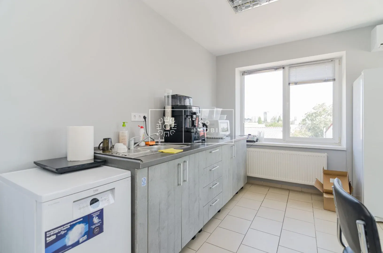 12-camere birou, 300 m² — Imagine 2