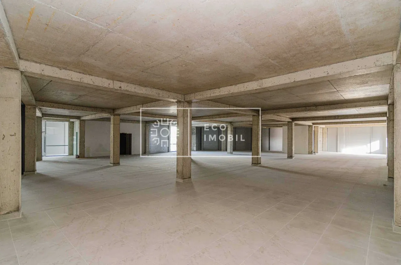 Spațiu comercial, 400 m² — Imagine 1