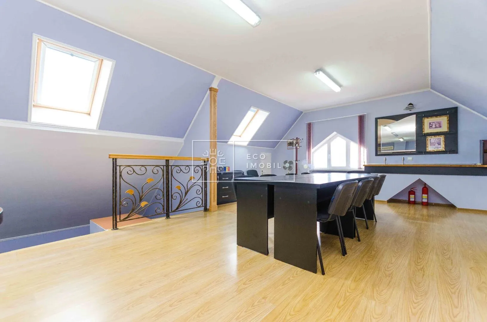 13-camere birou, 550 m² — Imagine 1