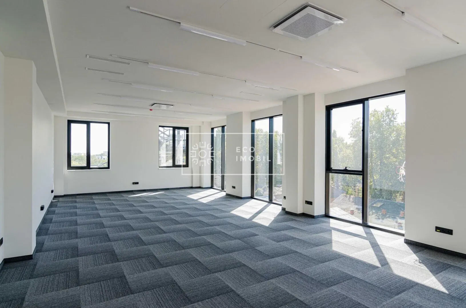 1-bedroom office, 150 m² — Image 1