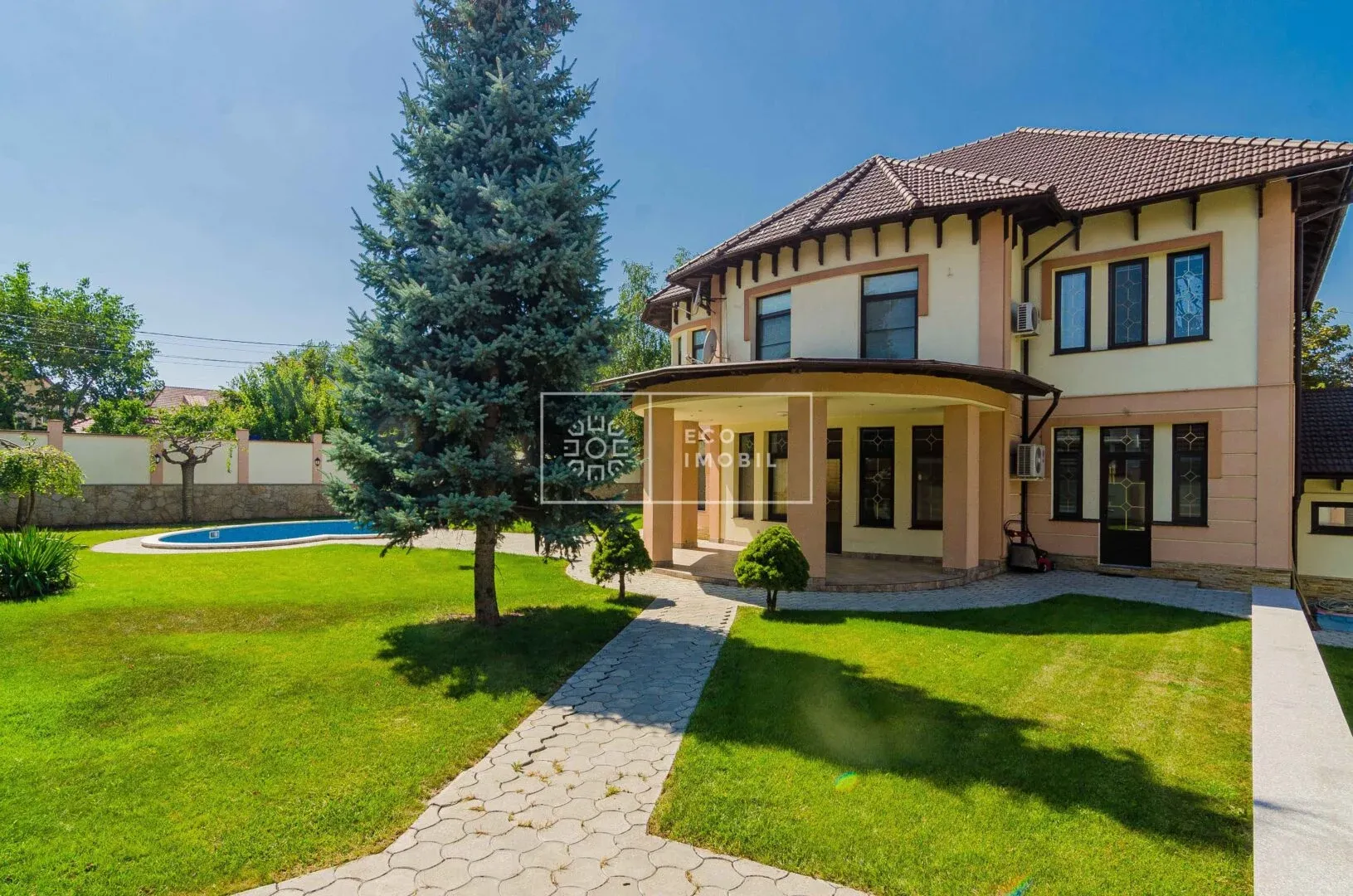2-этажный дом, 3 комнаты, 500 м² — Изображение 1