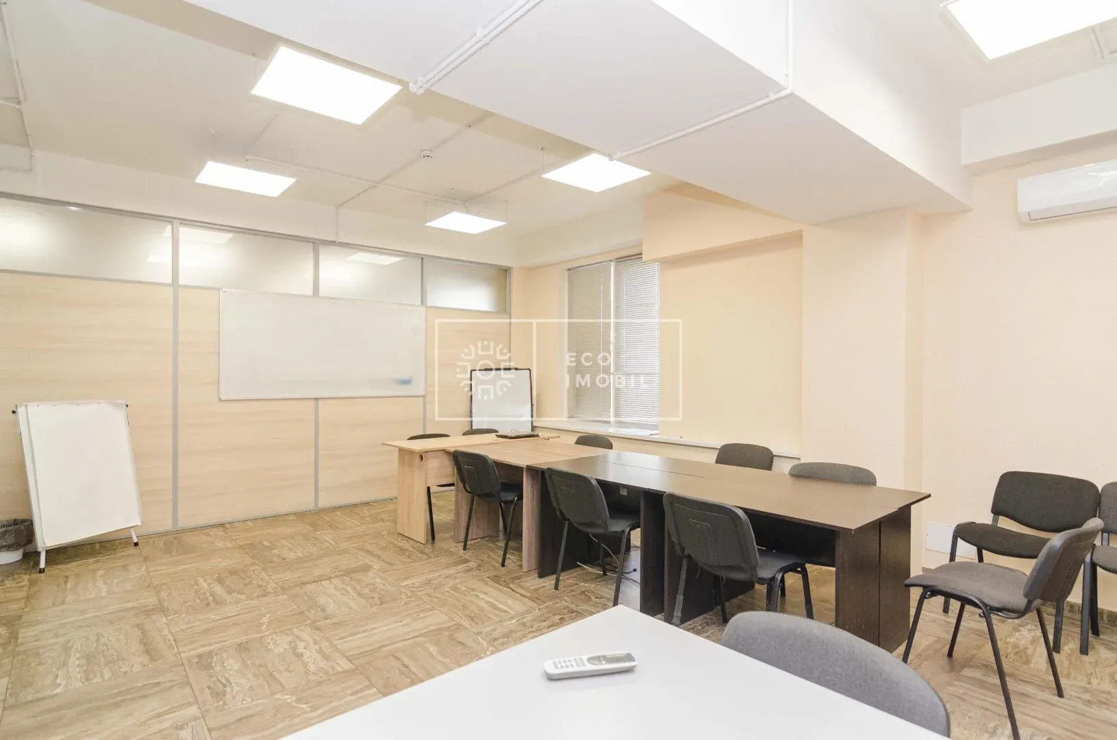 1-bedroom office, 484 m² — Image 1