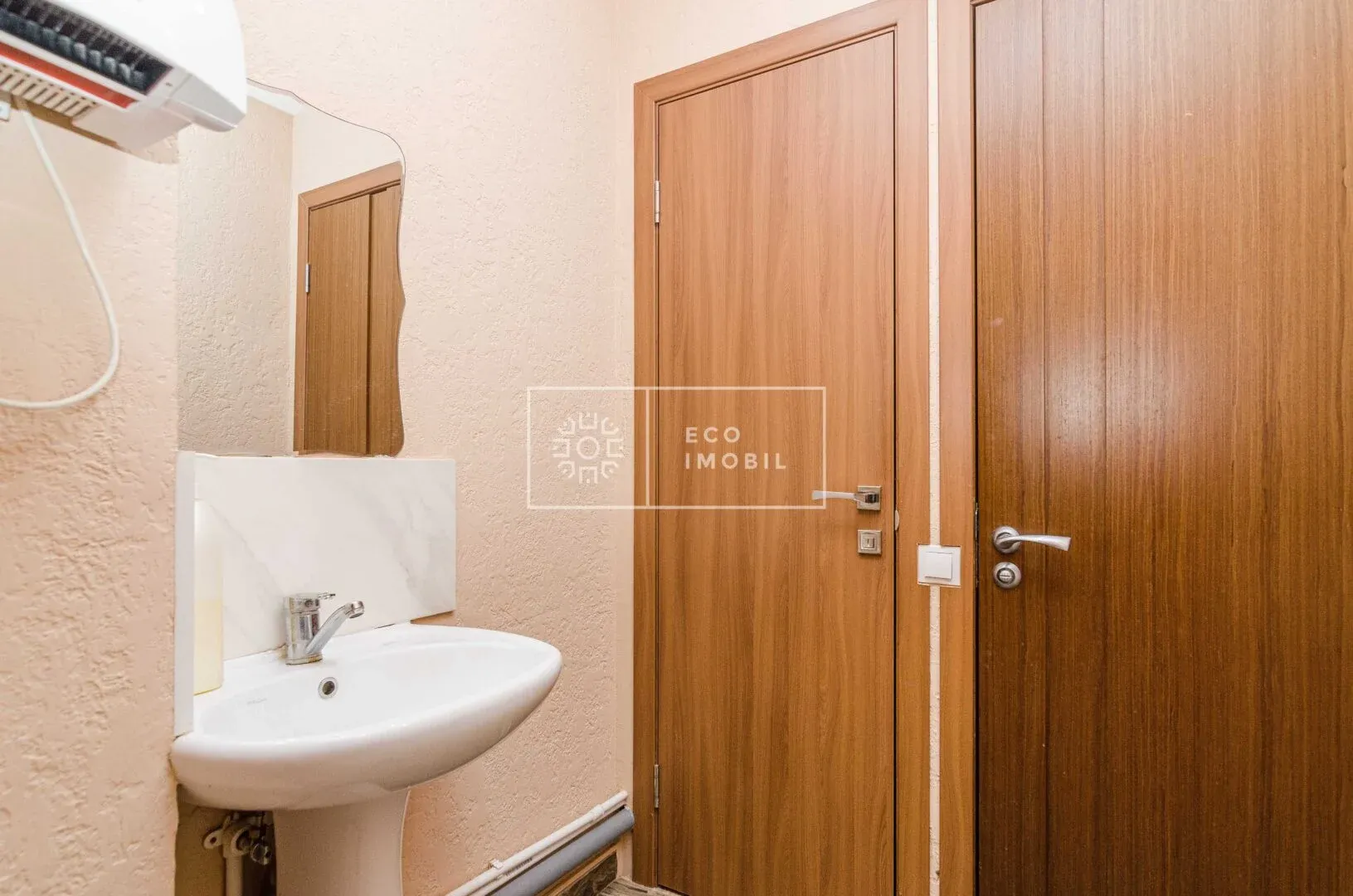 1-bedroom office, 484 m² — Image 2