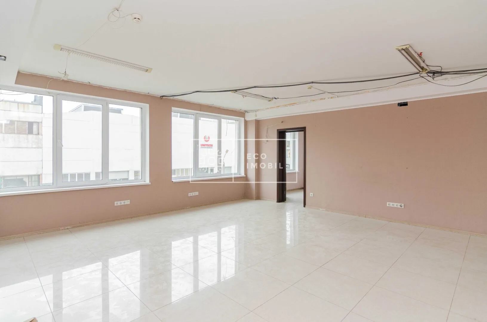 3-bedroom office, 198 m² — Image 1