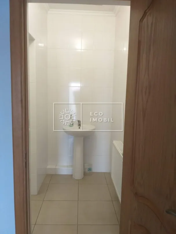 5-camere birou, 100 m² — Imagine 3