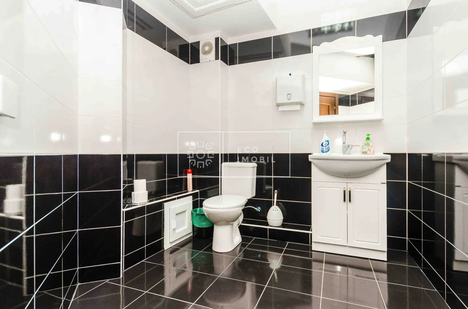 3-camere birou, 70 m² — Imagine 2
