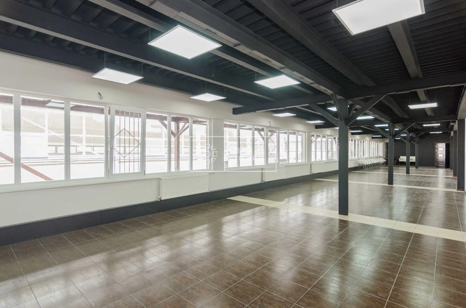 1-camere birou, 240 m² — Imagine 1
