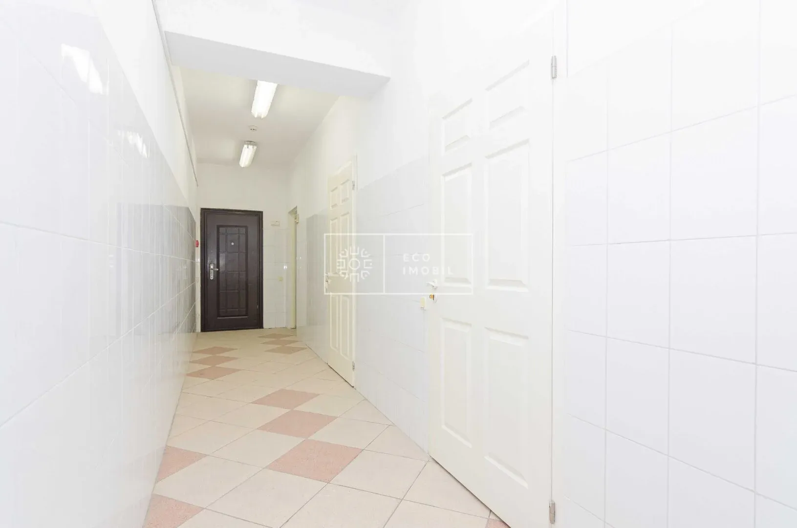 1-camere birou, 240 m² — Imagine 4