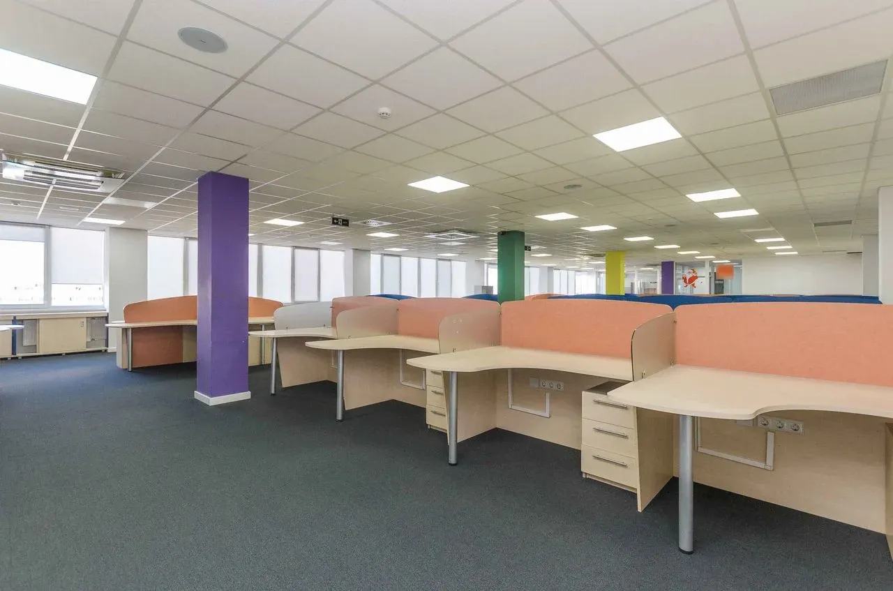 1-bedroom office, 590 m² — Image 1