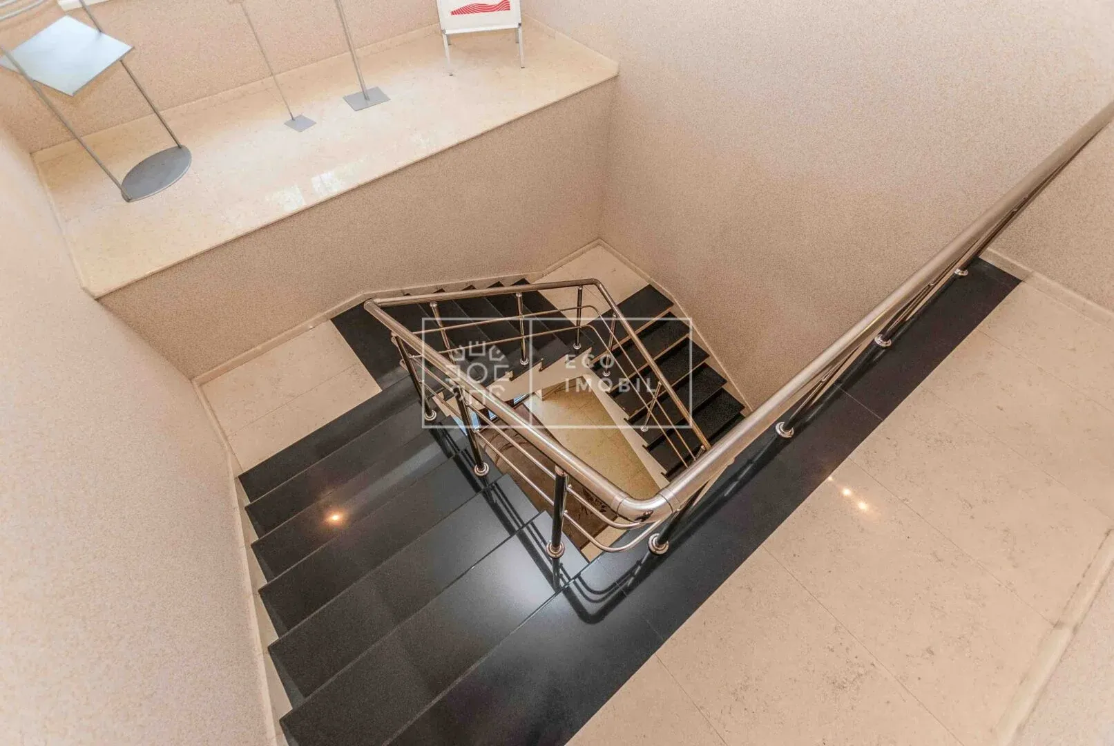 12-camere birou, 392 m² — Imagine 4