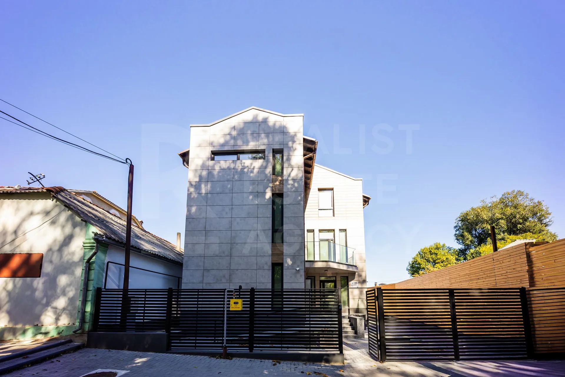 Trade space, 451.6 m² — Image 1