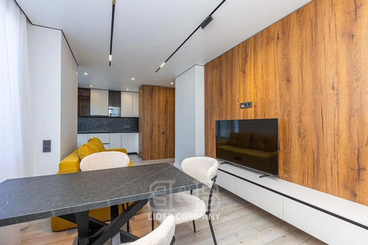 2-bedroom apartment, 107 m² — Image 1