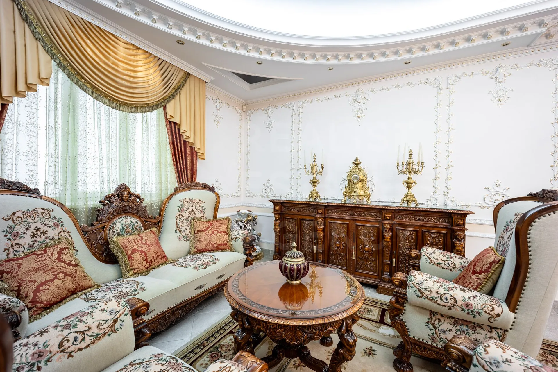 3-этажный дом, 5 комнат, 380 м² — Изображение 3