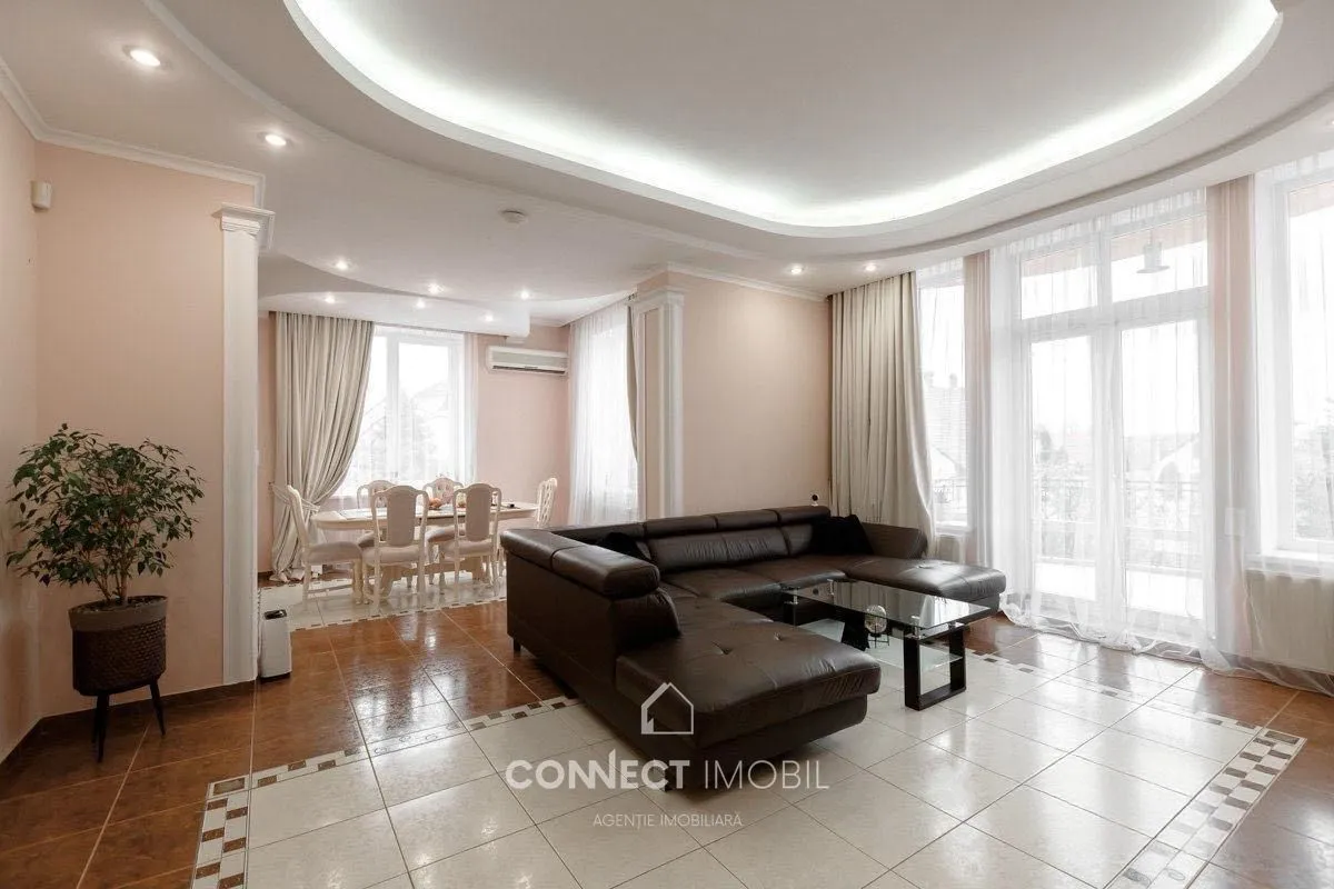 2-этажный дом, 5 комнат, 280 м² — Изображение 1