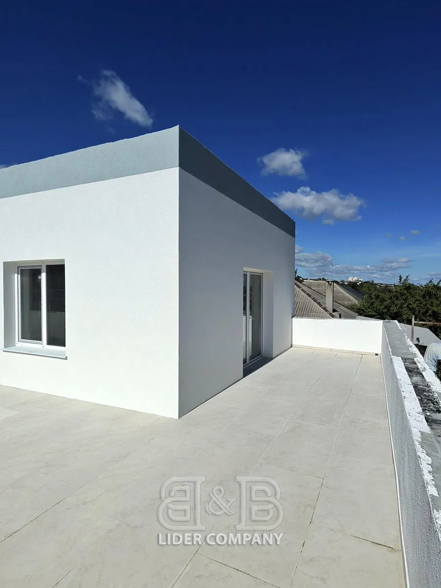 2-etaje casă, 3 camere, 140 m² — Imagine 3