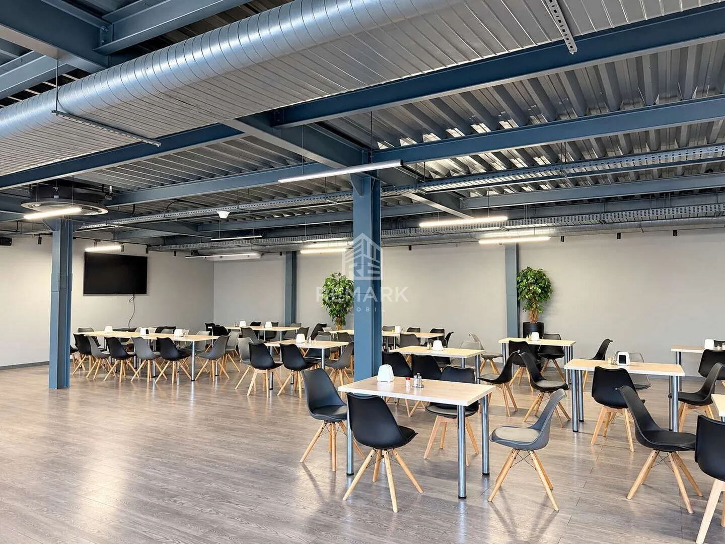 1-комнатный офис, 330 м² — Изображение 2