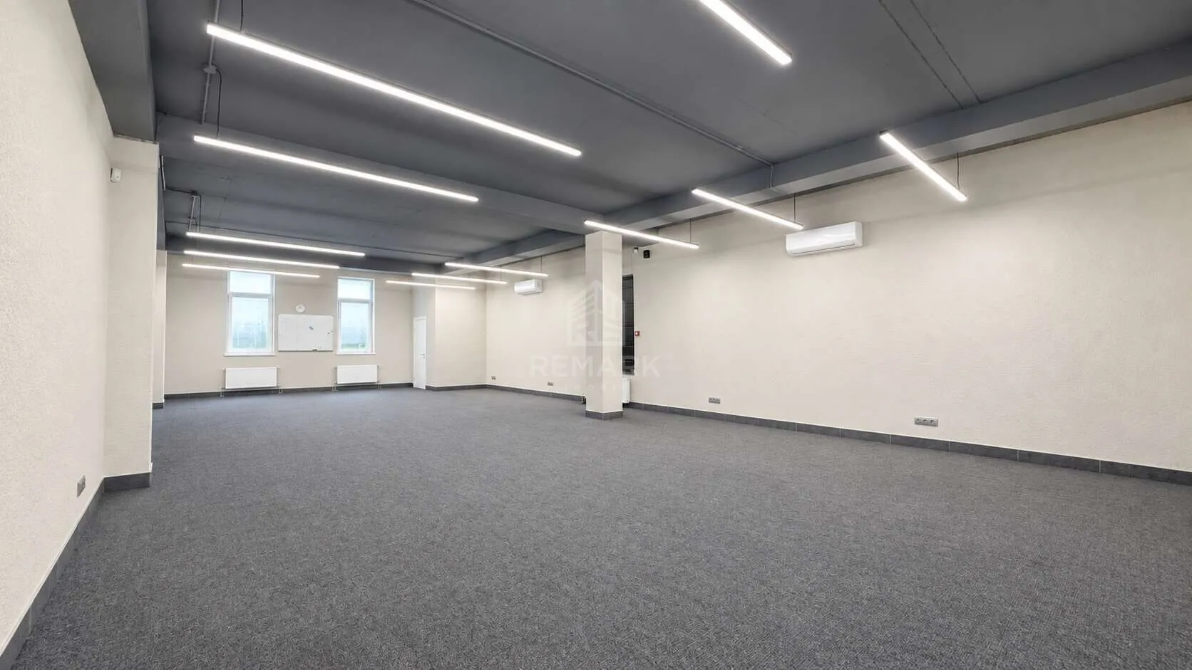 Commercial space, 290 m² — Image 1