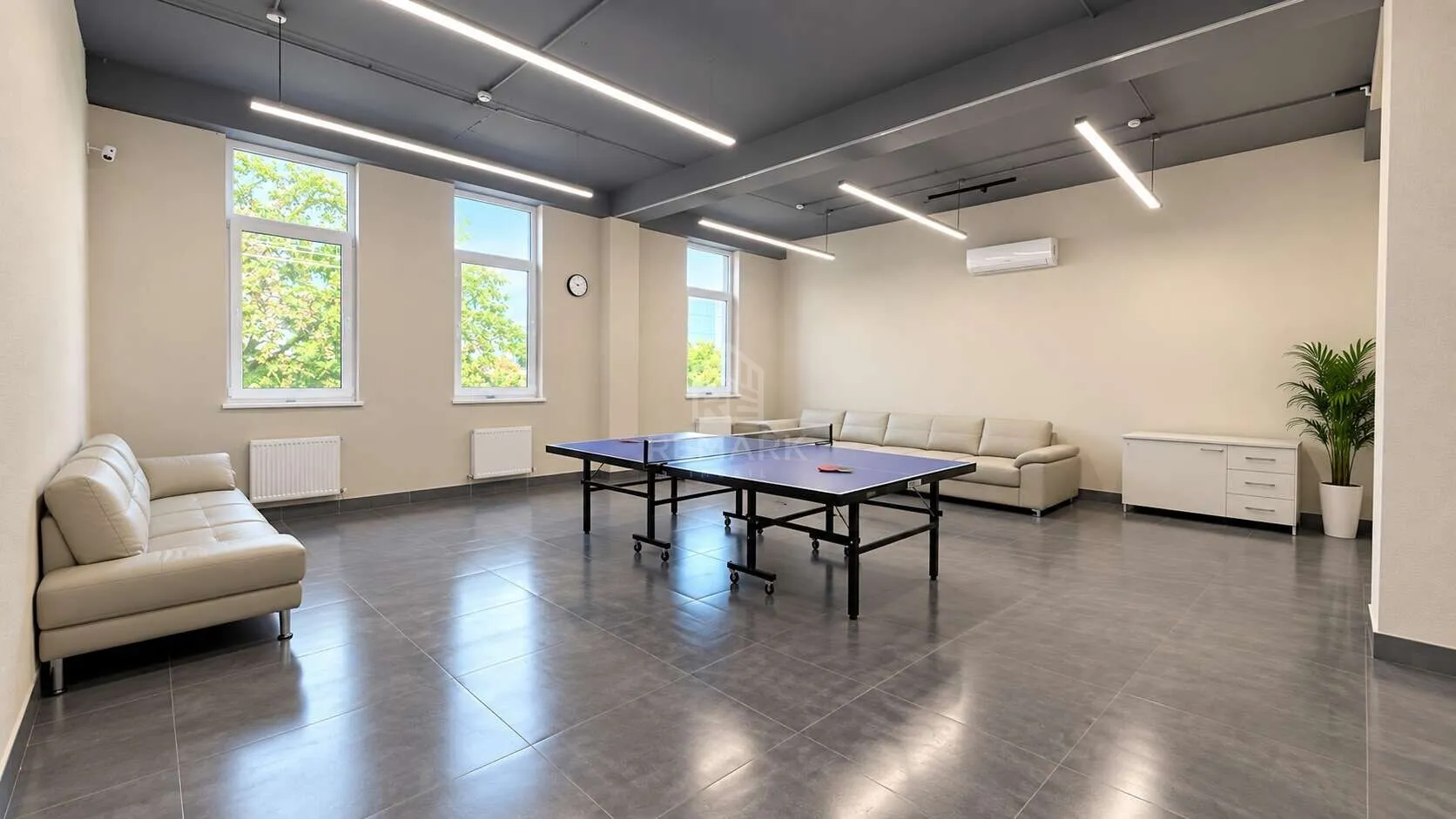 Commercial space, 290 m² — Image 1