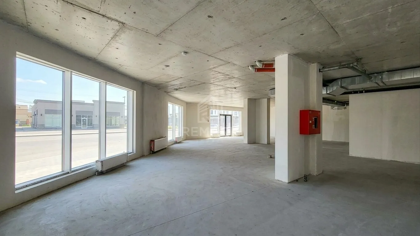 Spațiu comercial, 200 m² — Imagine 1