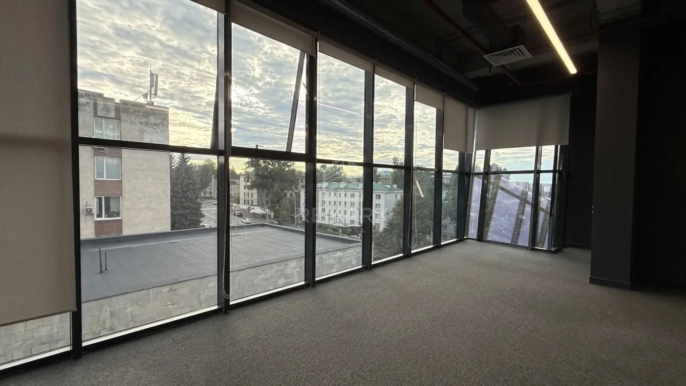 Birou, 300 m² — Imagine 3